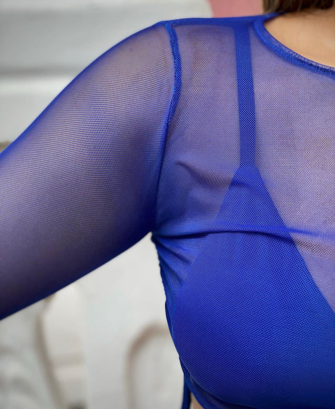 Combo Malibú Azul Rey: traje de baño dos piezas + blusa mesh