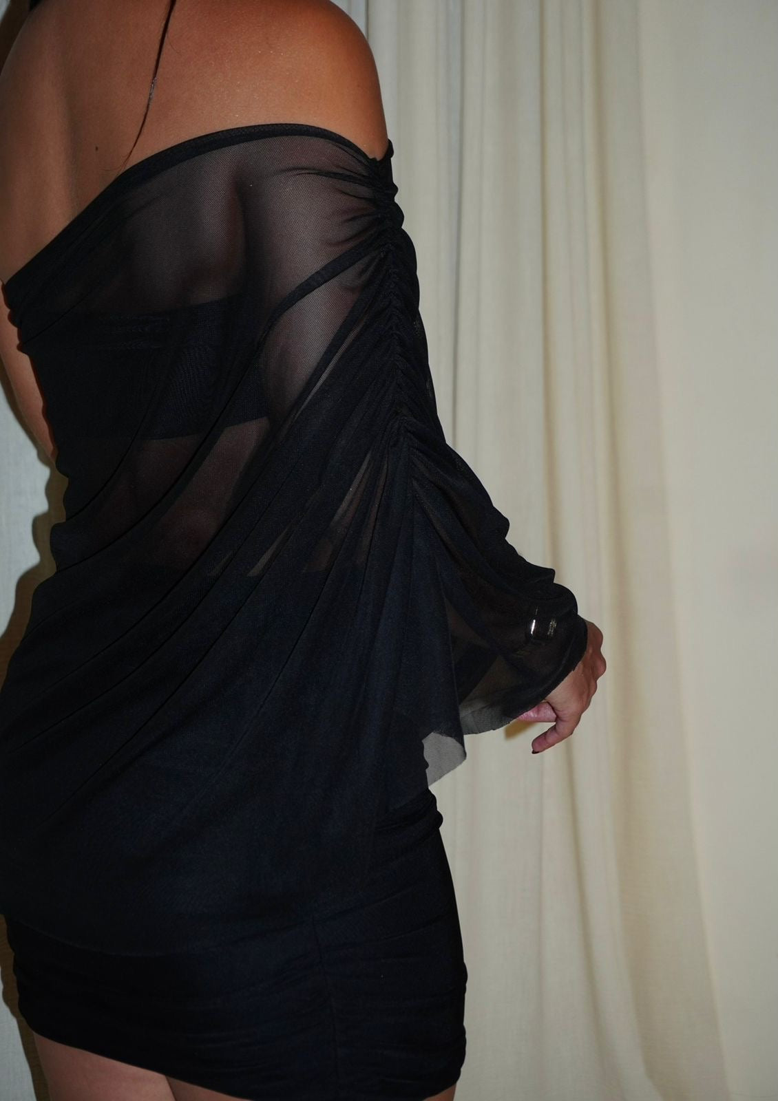 Set Any Negro - 3 piezas: Falda, top y blusa mesh